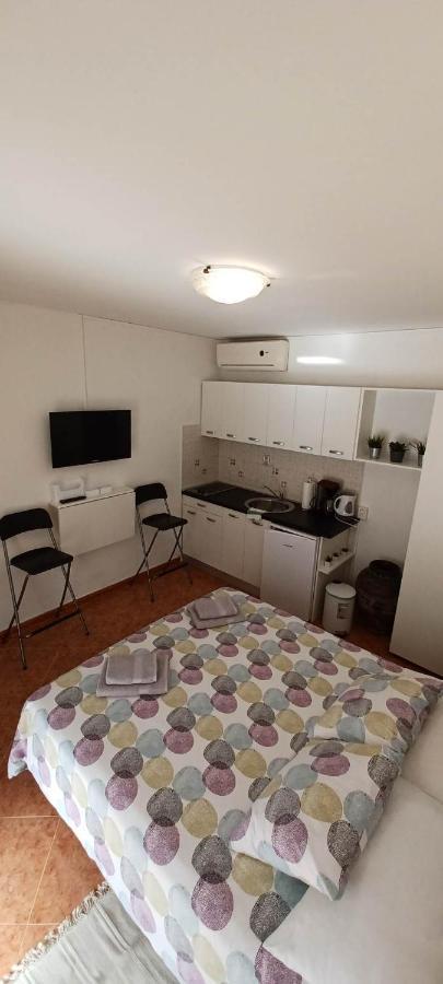 Studio Dorjan โรวีน ภายนอก รูปภาพ